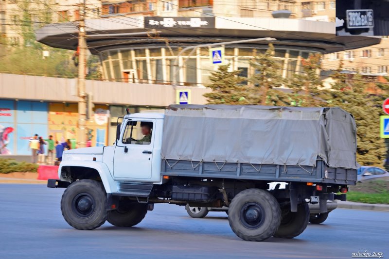 ГАЗ 3308 бортовой