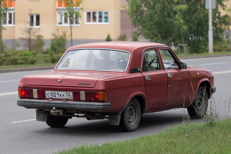 ГАЗ 31029 красная