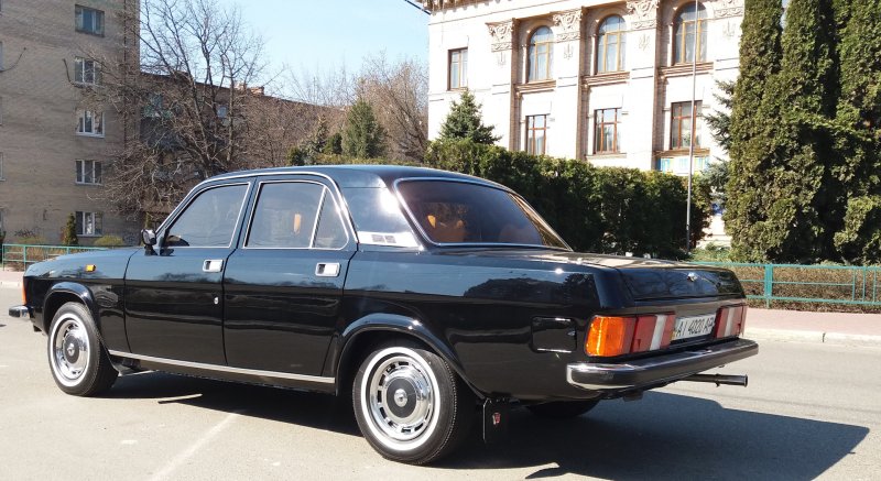 ГАЗ 3102 черная