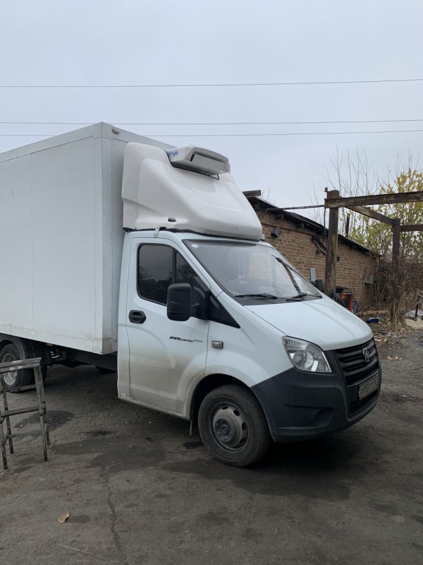 ГАЗ-a23r32 промтоварный фургон