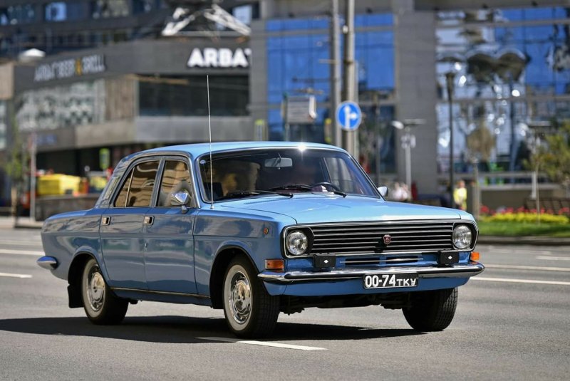 Волга ГАЗ 2410 красный металлик