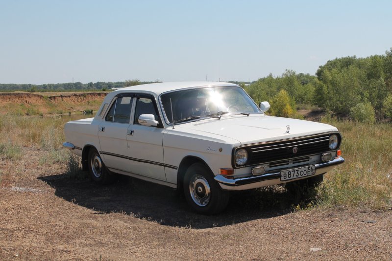 Волга ГАЗ 24 10 белая
