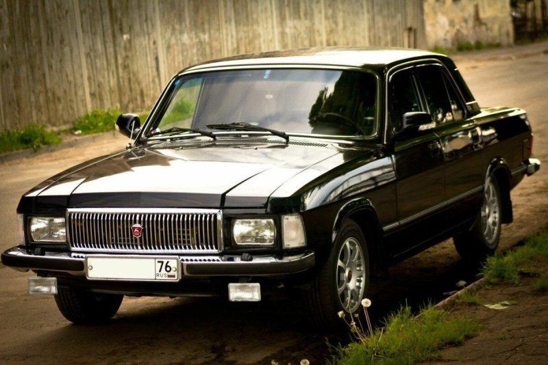 ГАЗ-3102 автомобиль