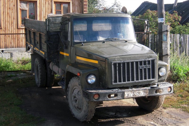 ГАЗ грузовик 3306 спереди