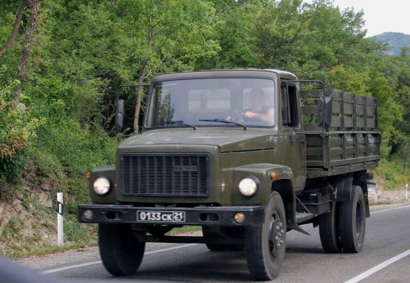ГАЗ 3307 военный
