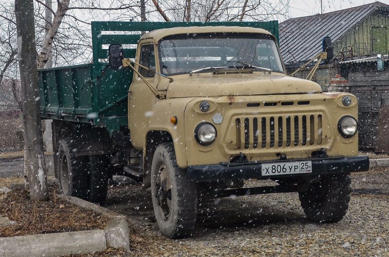 Автомобиль ГАЗ САЗ 53