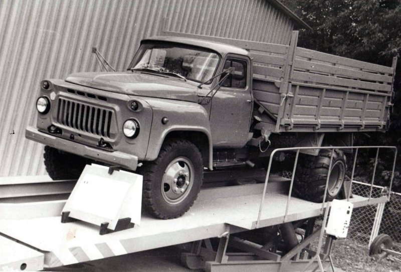 Автомобиль ГАЗ САЗ 53