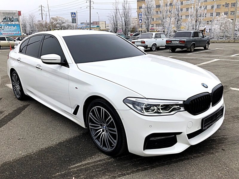 BMW g30 белая с черной крышей