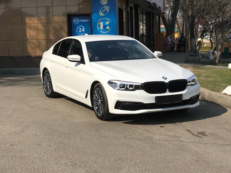 BMW 5 g30 белая