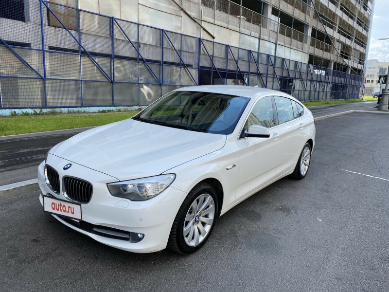 BMW g30 белая с черной крышей