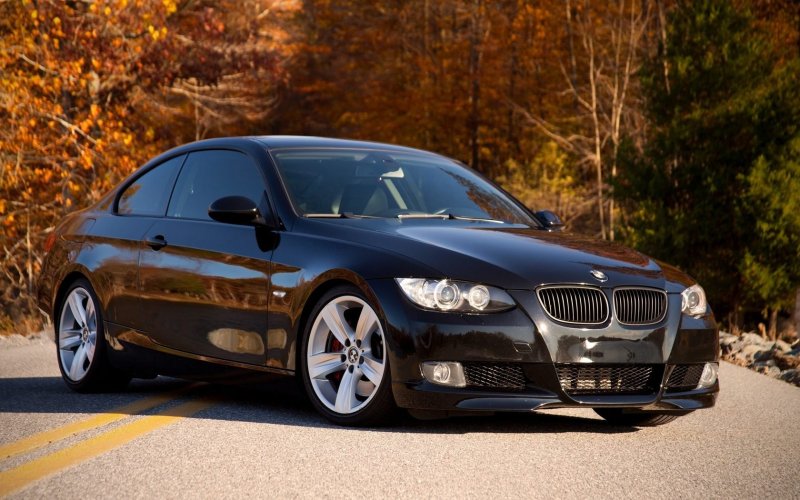 BMW черная