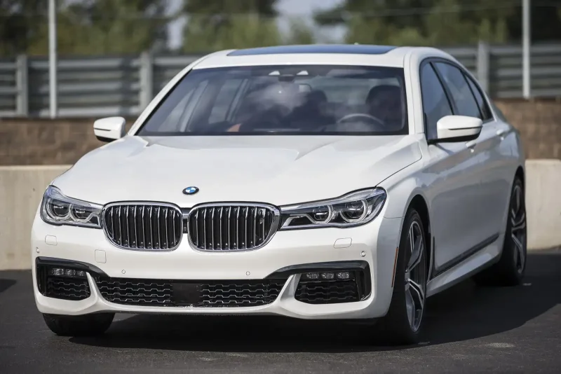 BMW 7 g11 белый