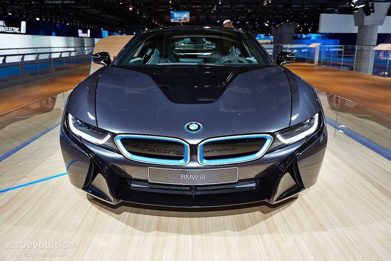 БМВ i8 Roadster 2020