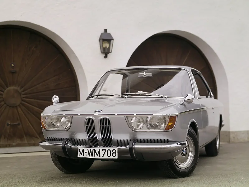 БМВ 9 2000