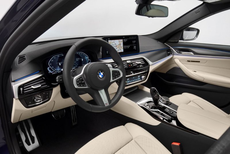 BMW 5 2021 салон