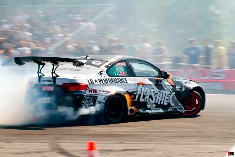 BMW m3 e92 в дрифте