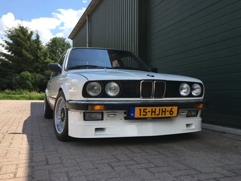 BMW e30