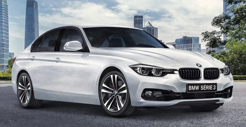 БМВ 320i 2022
