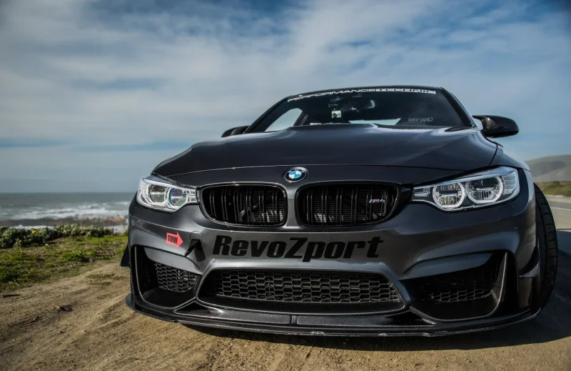 BMW m4 f82 голубой купе