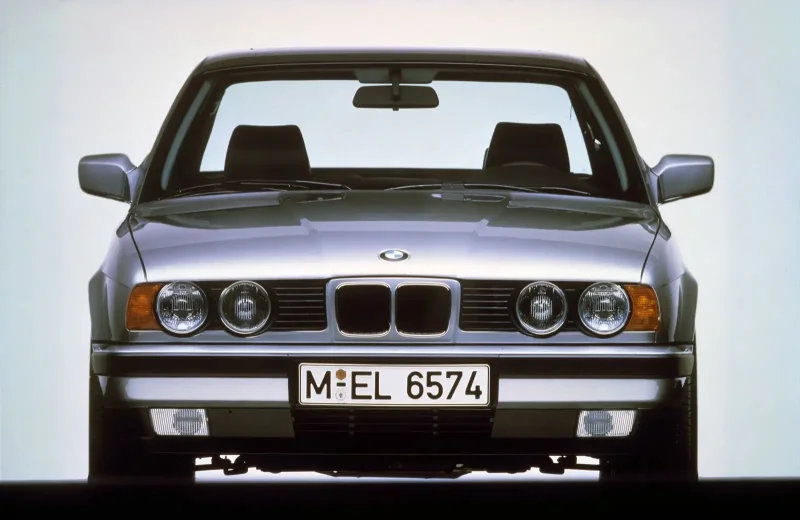 BMW e34 спереди