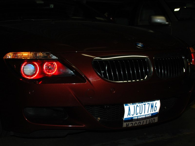 BMW м5 красный фары