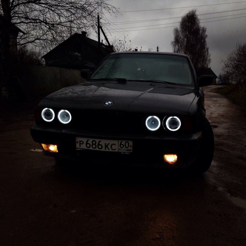 Ангельские глазки БМВ е34