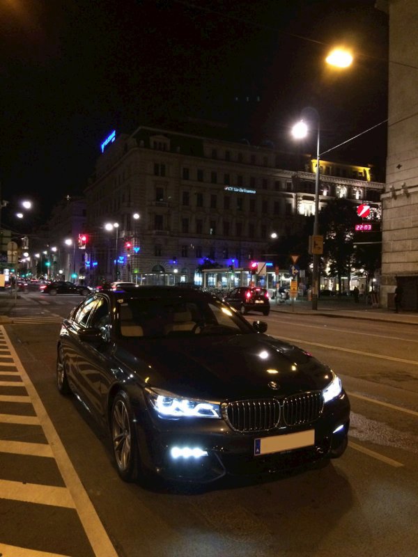 BMW 7 2011