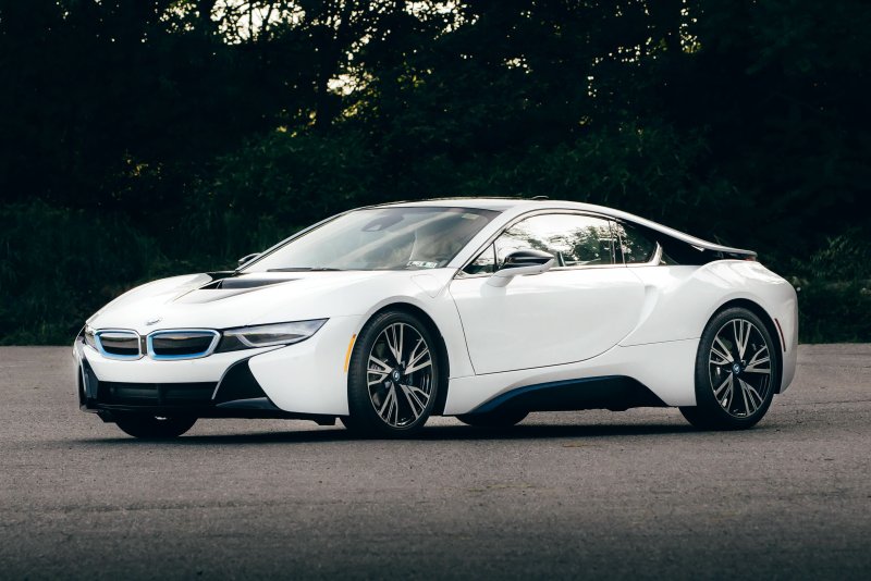 BMW i8 White
