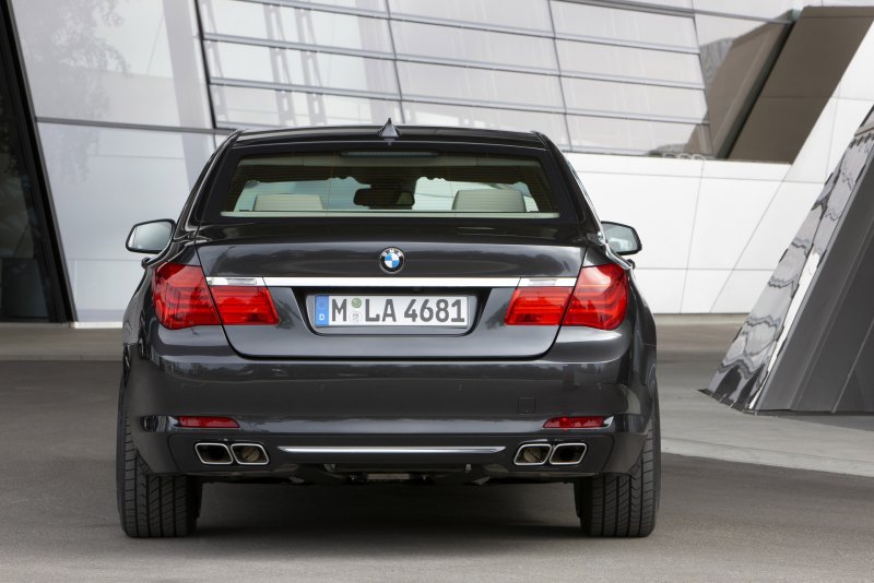 BMW 760li Security