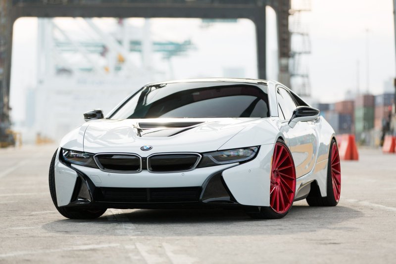 White BMW i8 Tuning