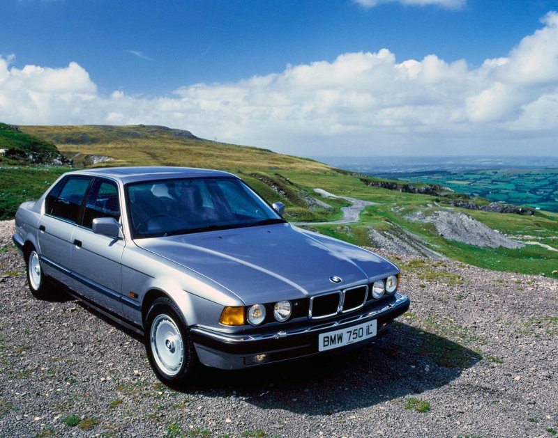 BMW 735 e32