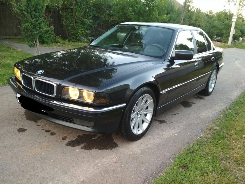 BMW 7 1998