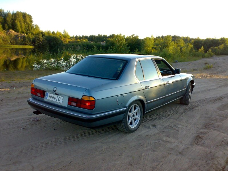 БМВ 7 1988