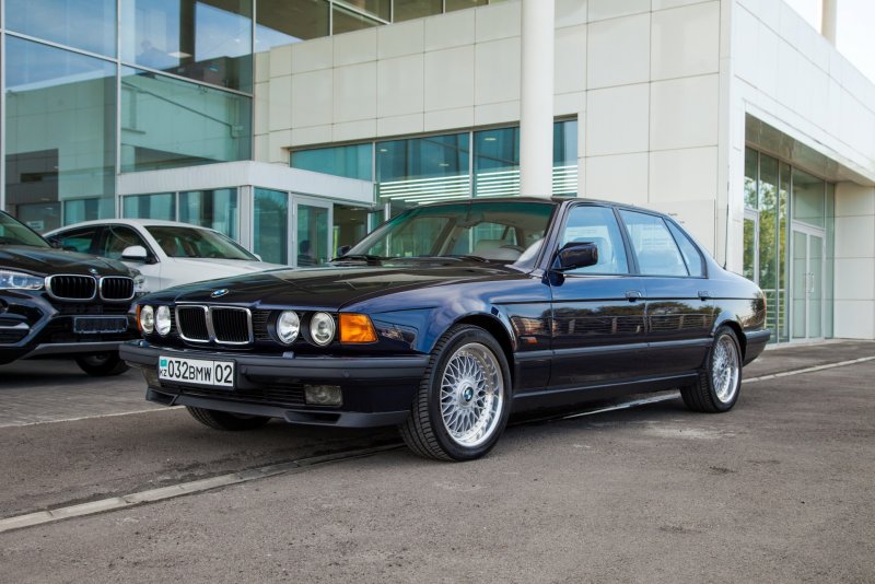 BMW 740i 1993