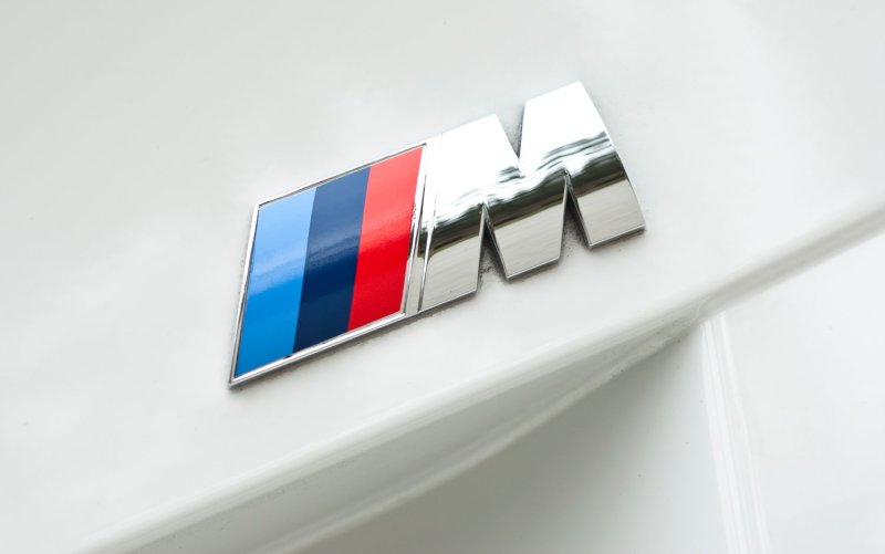 BMW m3 шильдик