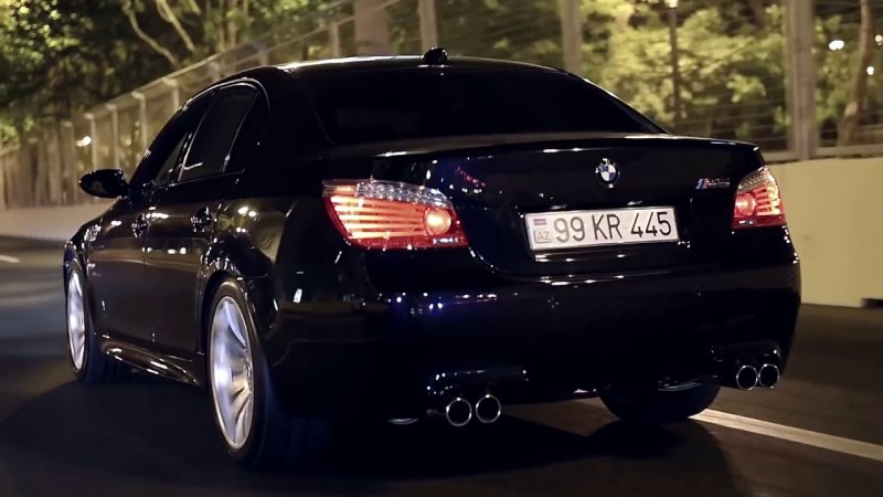 BMW m5 e60 v10 чёрная
