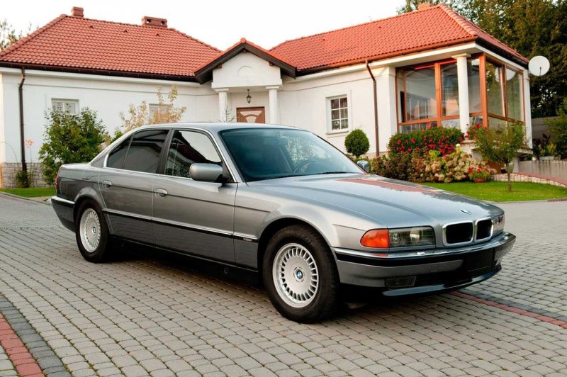 BMW 730i e38