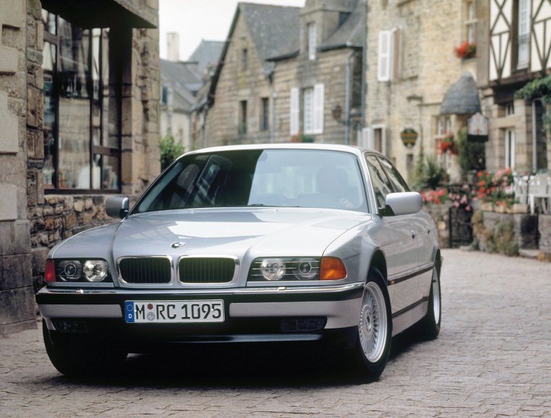 BMW e38 740i салон