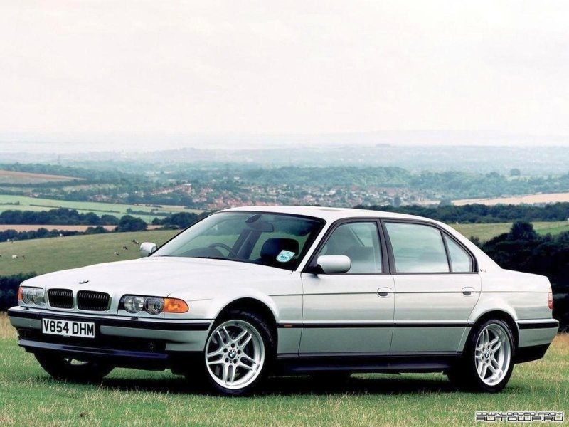 BMW 750il е38