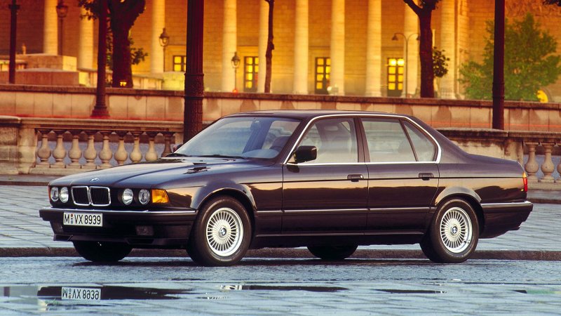 BMW 7 e32