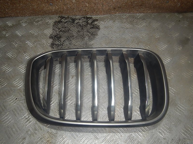 Решетка радиатора BMW f06