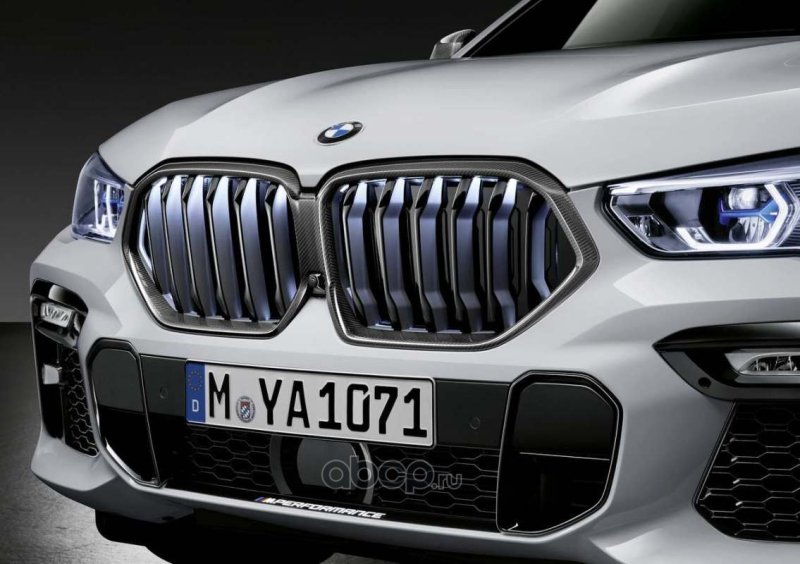 Черная решетка радиатора BMW x6 g06