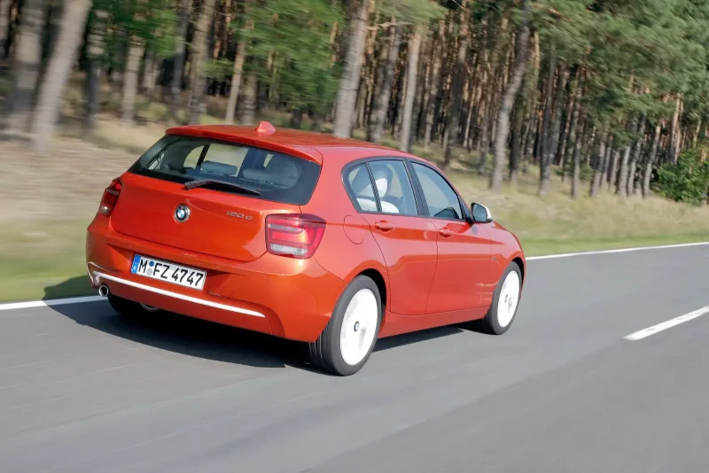BMW 116i 1.6l турбо хэтчбек