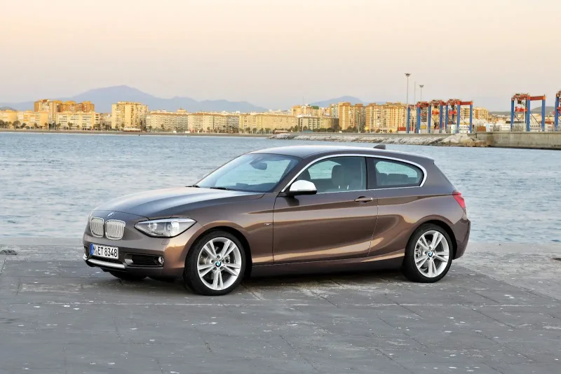 BMW 1 хэтчбек