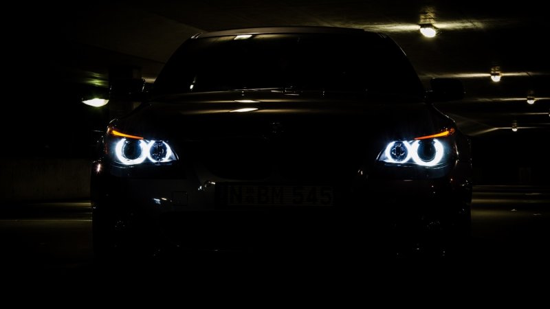 BMW f10 в темноте