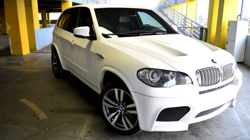 BMW x5 e70 белый