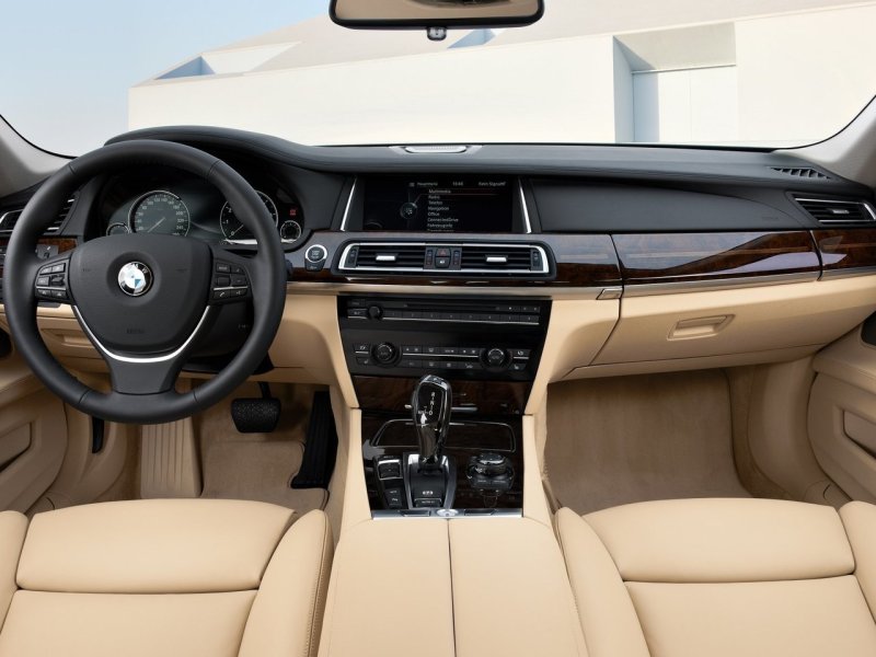 BMW 750li XDRIVE 2012