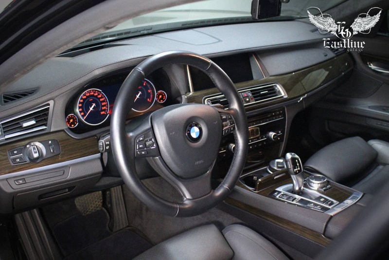 BMW 7 f01 салон