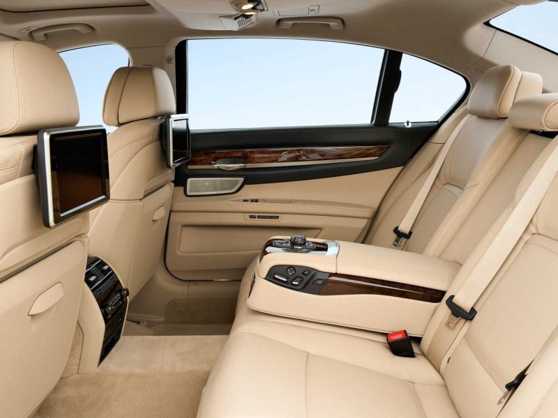 BMW 750 li XDRIVE салон