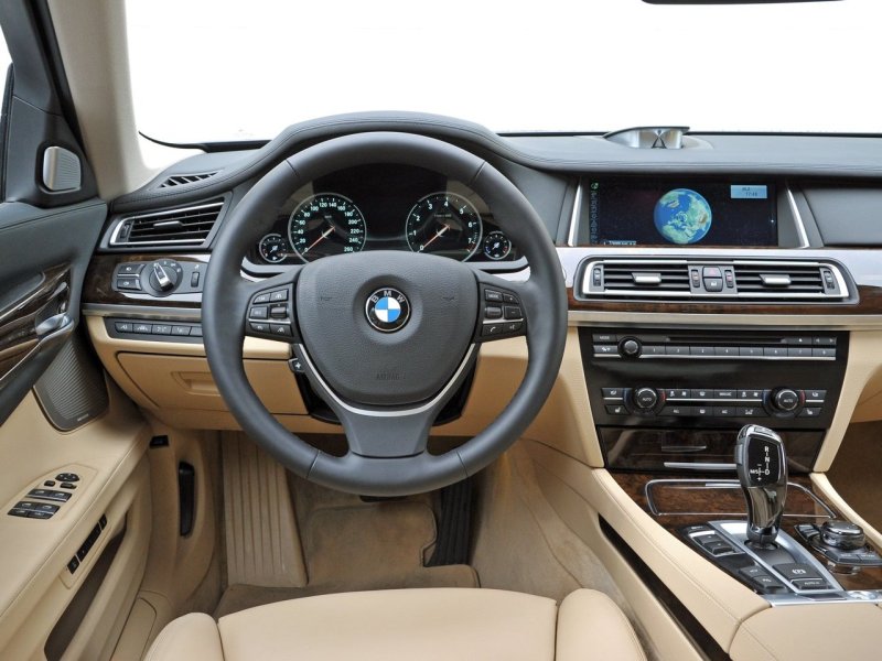 БМВ 750 li Лонг